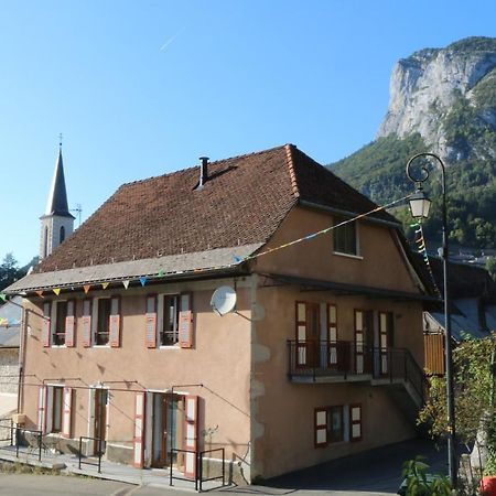 Apartamento Le Postillon Rez Saint-Pierre-d'Entremont  Exterior foto